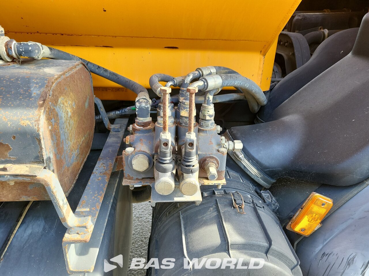 Other : Renault Kerax 420 6X4 Forez Bennes Camion Benne