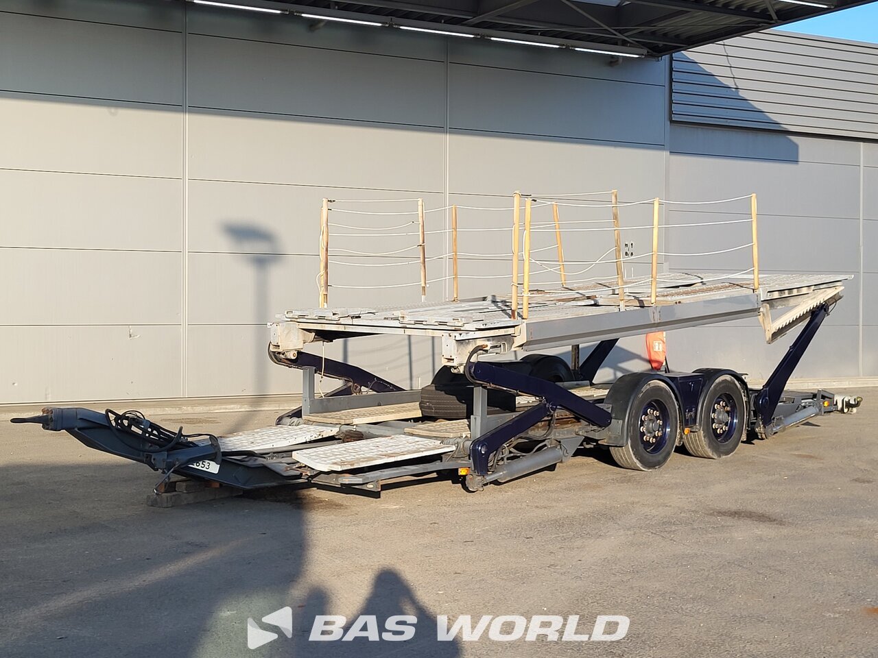 Front left : Groenewold Car/Truck Transporter Trailer