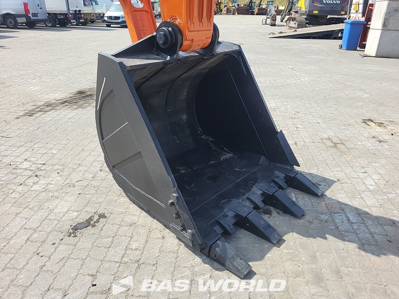 Other : Hitachi ZX220 LC-5G Pelle sur chenilles