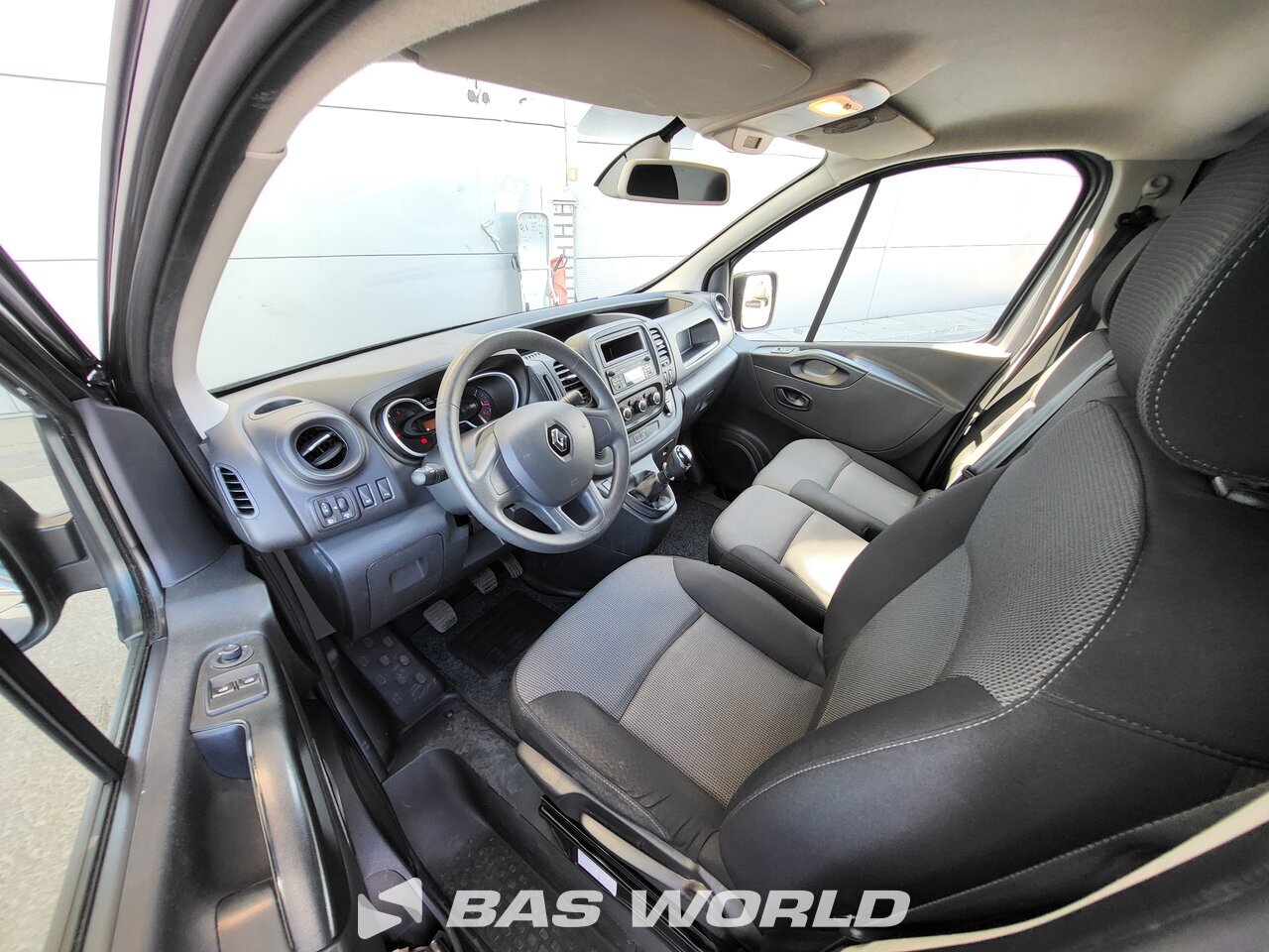 Other : Renault Trafic 120pk Fourgons utilitaires