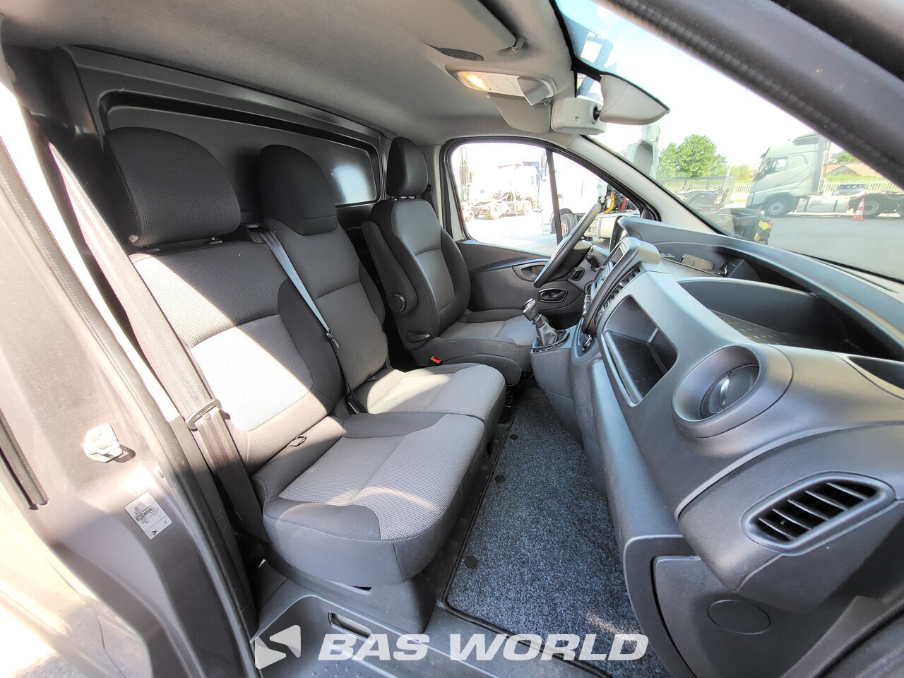 Other : Renault Trafic 120pk Fourgons utilitaires