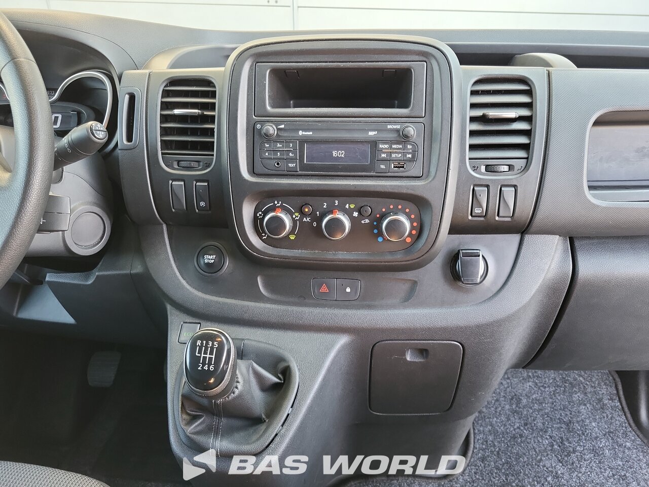 Other : Renault Trafic 120pk Fourgons utilitaires
