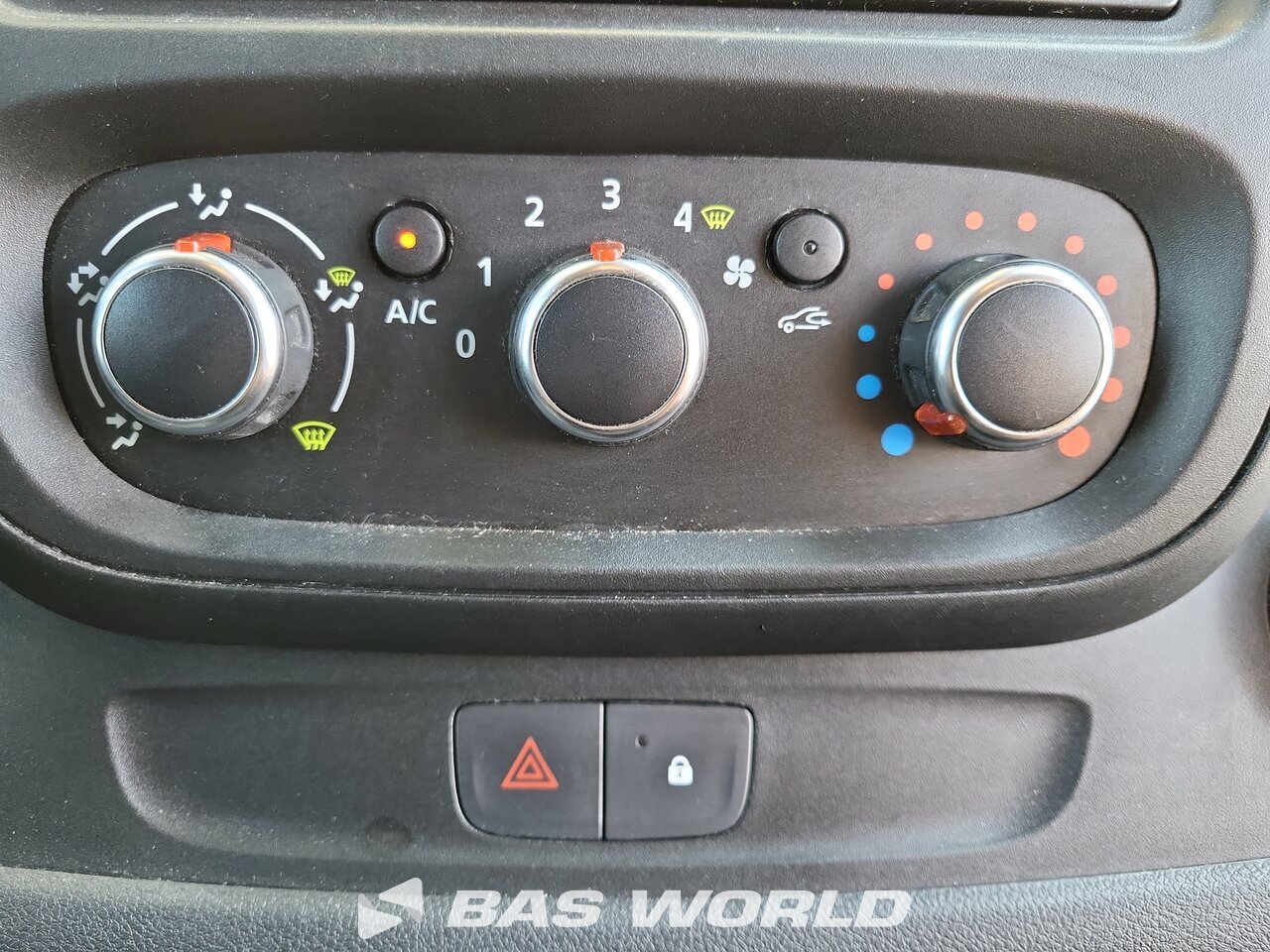 Other : Renault Trafic 120pk Fourgons utilitaires