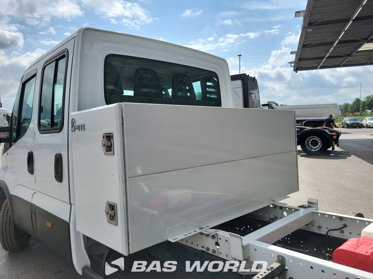 Superstructure interior : Iveco Daily 35C16 Benne