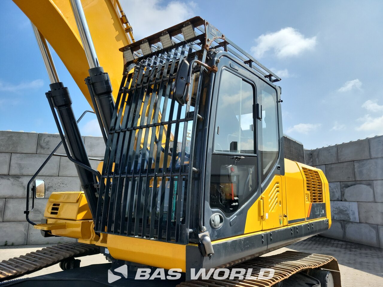 Other : Liugong 933E-DM Pelle sur chenilles