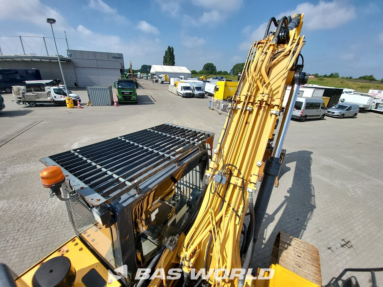 Other : Liugong 933E-DM Pelle sur chenilles