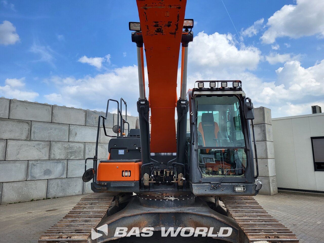 Other : Doosan DX255 LC-5 Pelle sur chenilles
