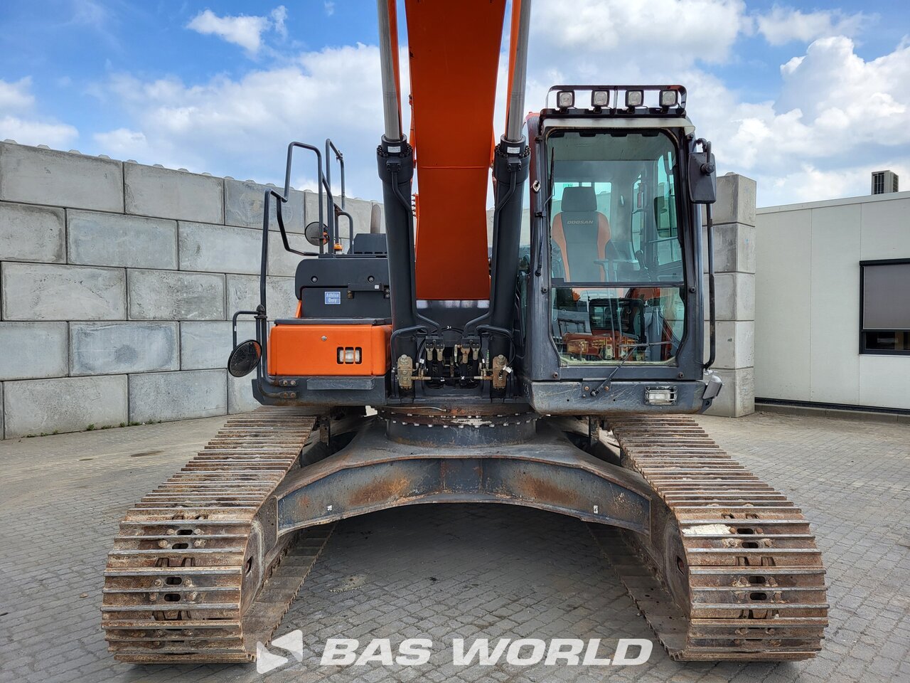 Other : Doosan DX255 LC-5 Pelle sur chenilles