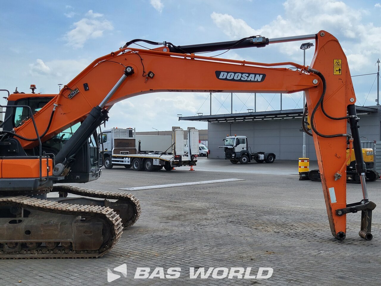 Other : Doosan DX255 LC-5 Pelle sur chenilles