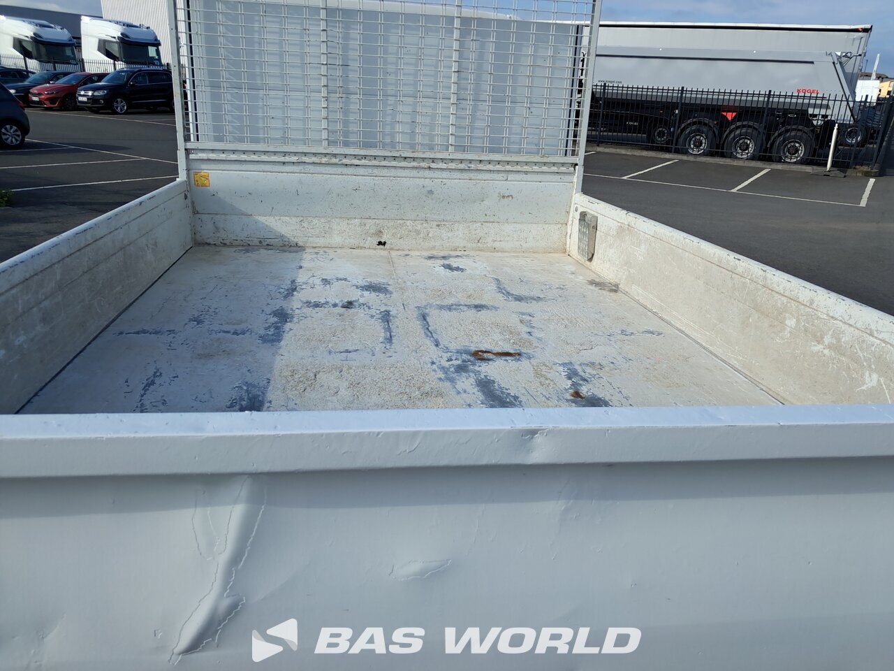 Superstructure interior : MAN TGE 5.120 Benne