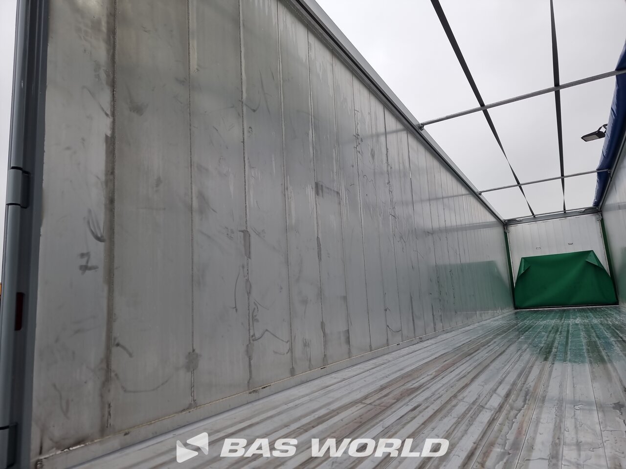 Superstructure interior : Kraker Plancher mobile