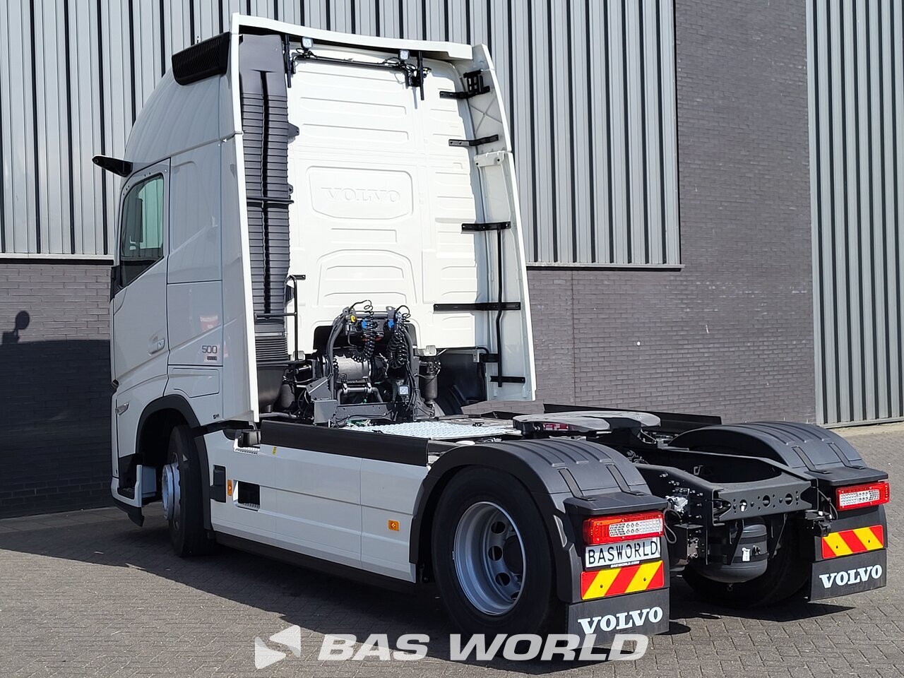 Back left : Volvo FH 500 4X2 Tracteur routier