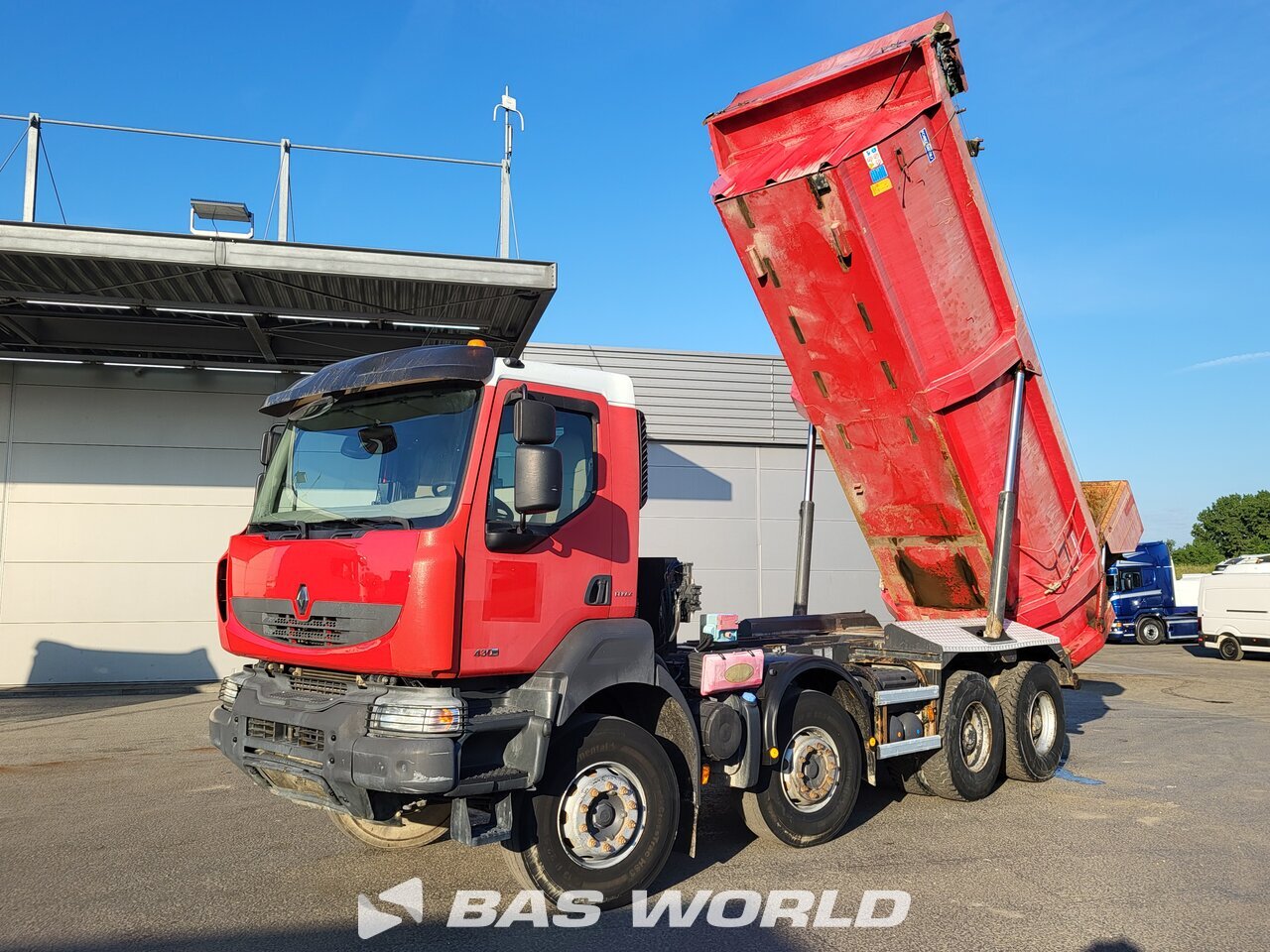 Front left : Renault Kerax 430 8X4 Forez Bennes Camion Benne