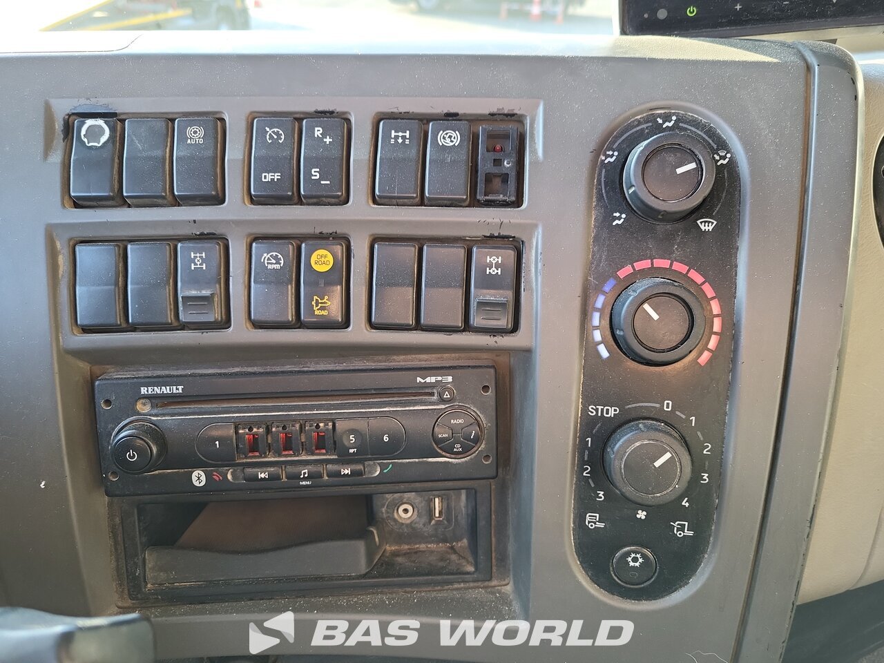 Other : Renault Kerax 430 8X4 Forez Bennes Camion Benne