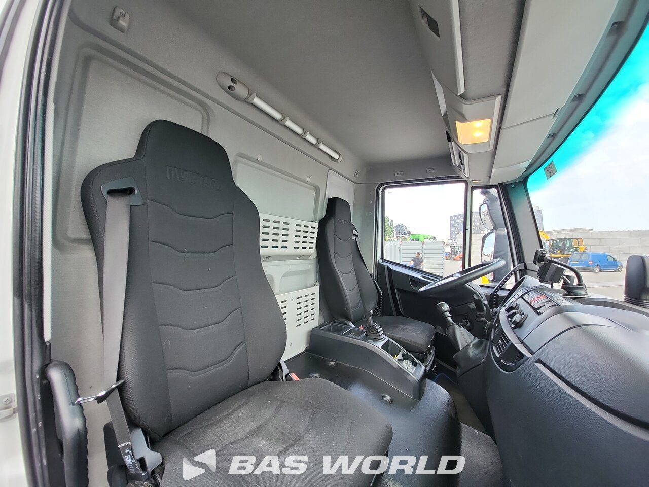 Other : Iveco Eurocargo 120-190 4X2 Lecapitaine Type: IRH Camion frigorifique