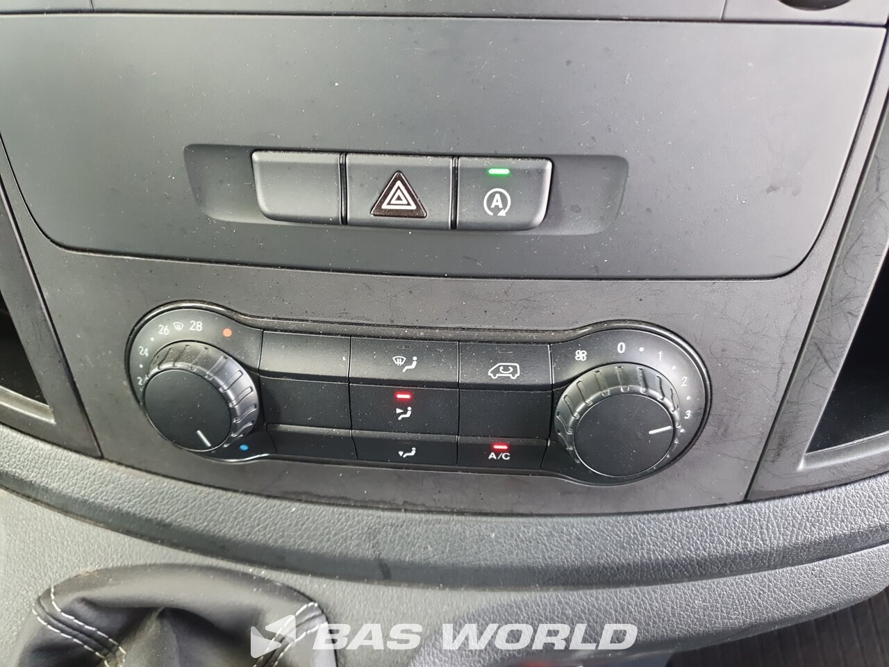 Other : Mercedes Vito 110 Fourgons utilitaires