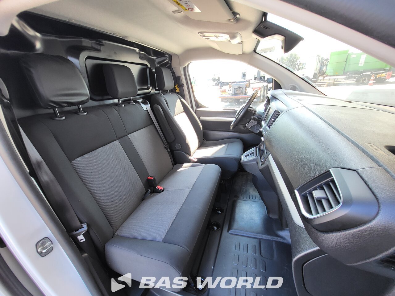Other : Peugeot Expert 136PK Fourgons utilitaires