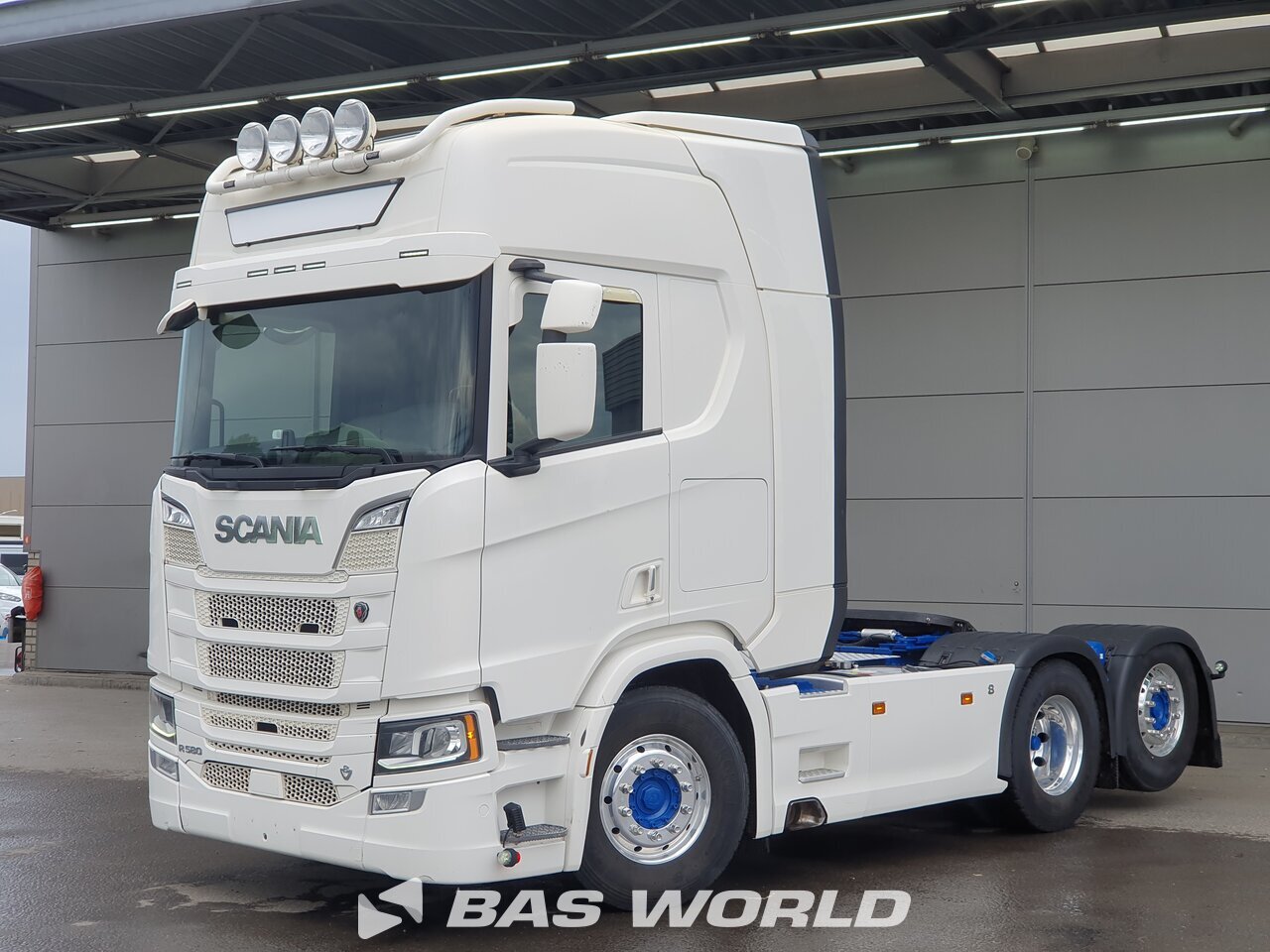 Front left : Scania R580 6X2 Tracteur routier