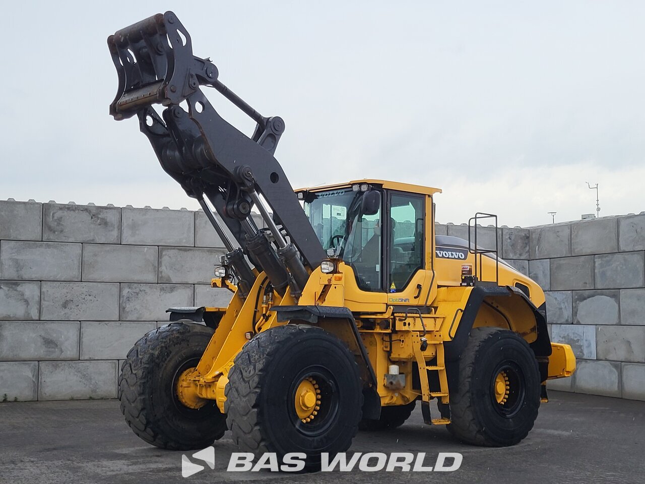 Front left : Volvo L150 H Chargeuse sur pneus