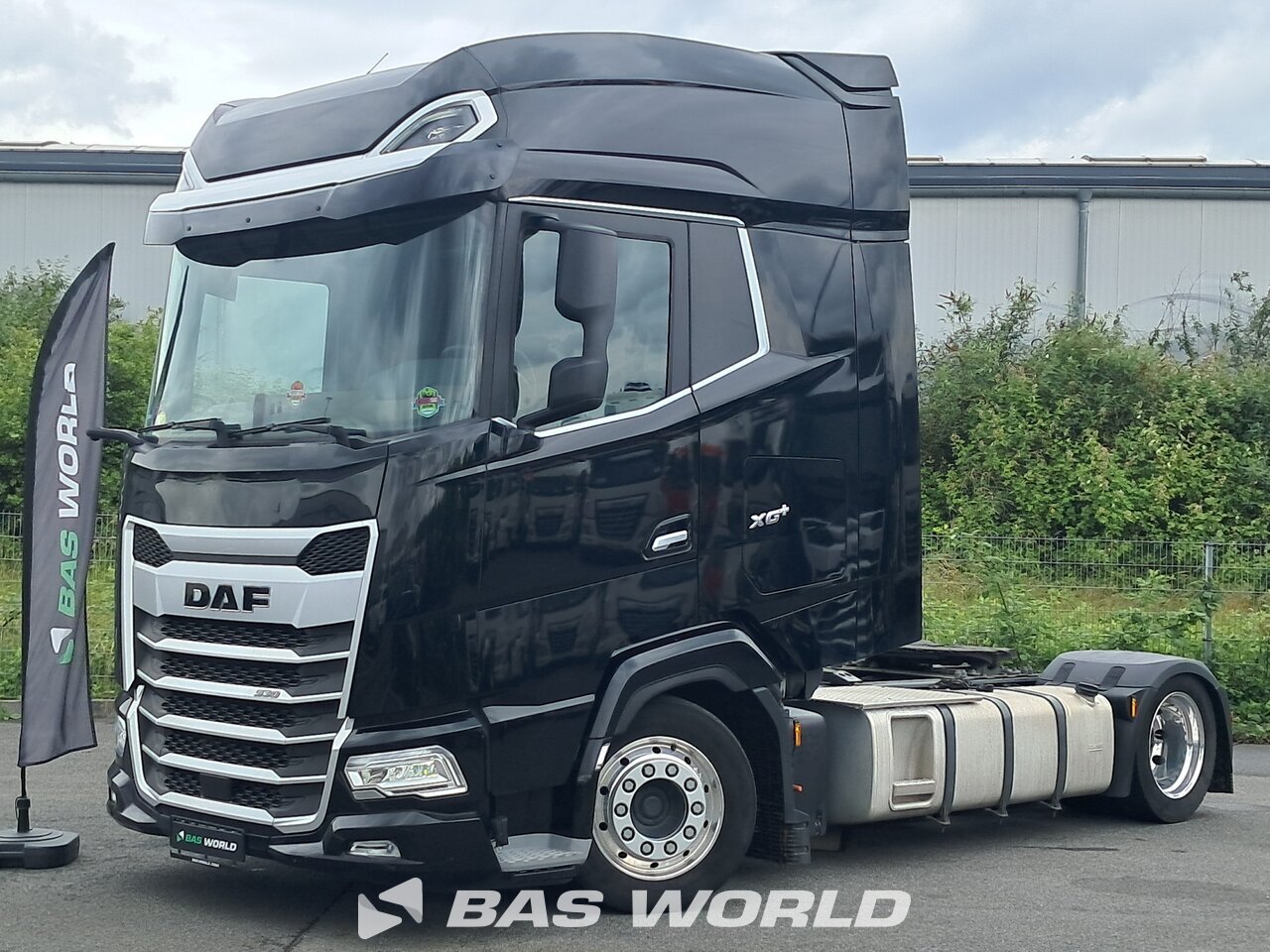 Front left : DAF XG+ 530 4X2 Tracteur routier