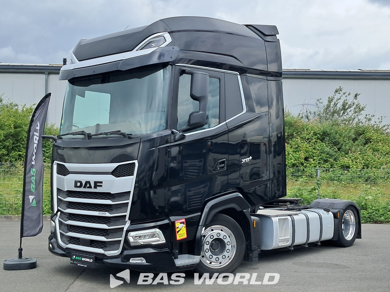 Front left : DAF XG+ 530 4X2 Tracteur routier