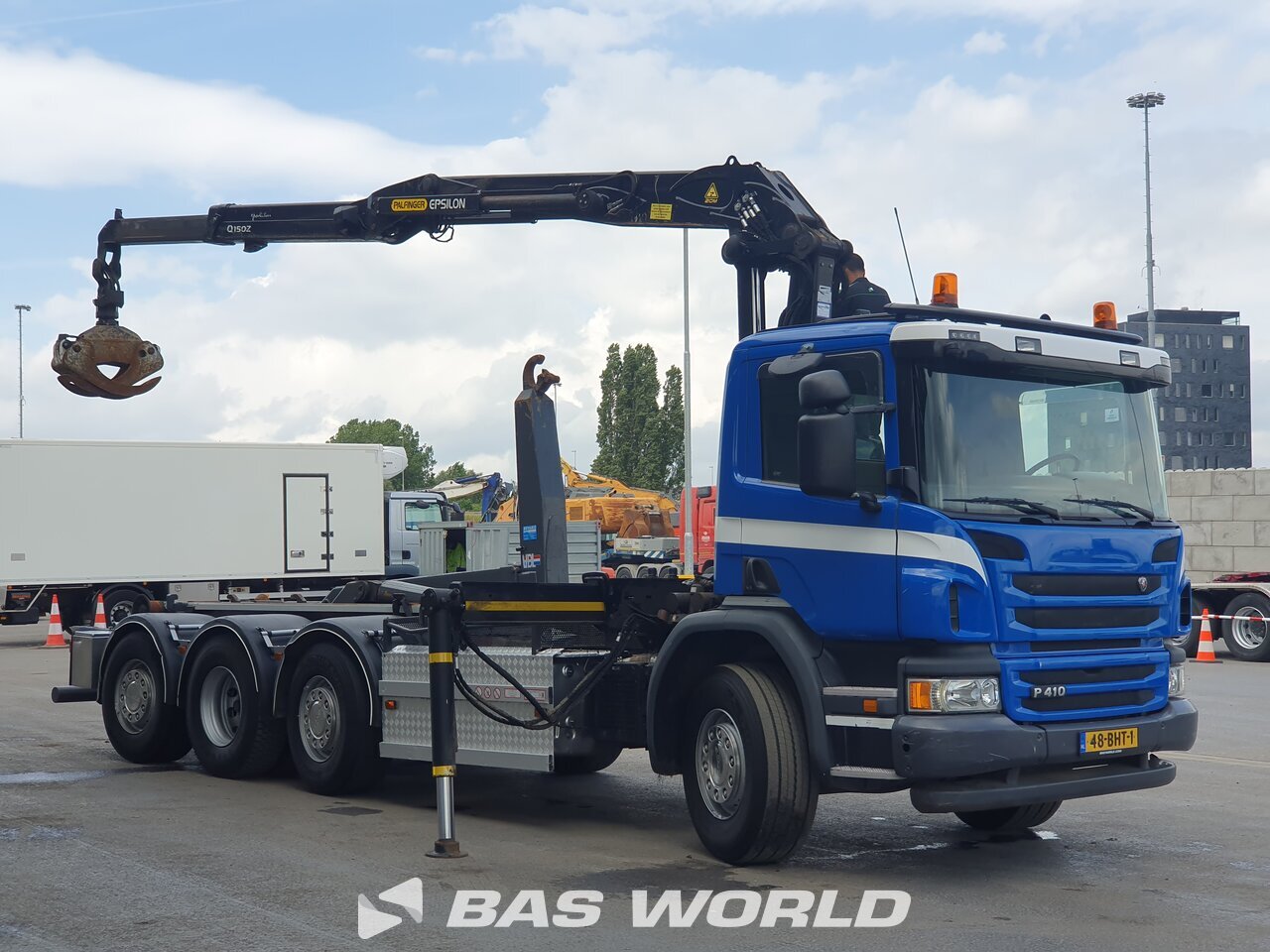 Other : Scania P410 8X2 VDL type: S-30-6400 camion à bras