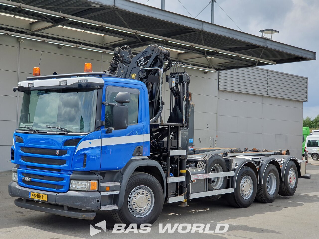 Other : Scania P410 8X2 VDL type: S-30-6400 camion à bras