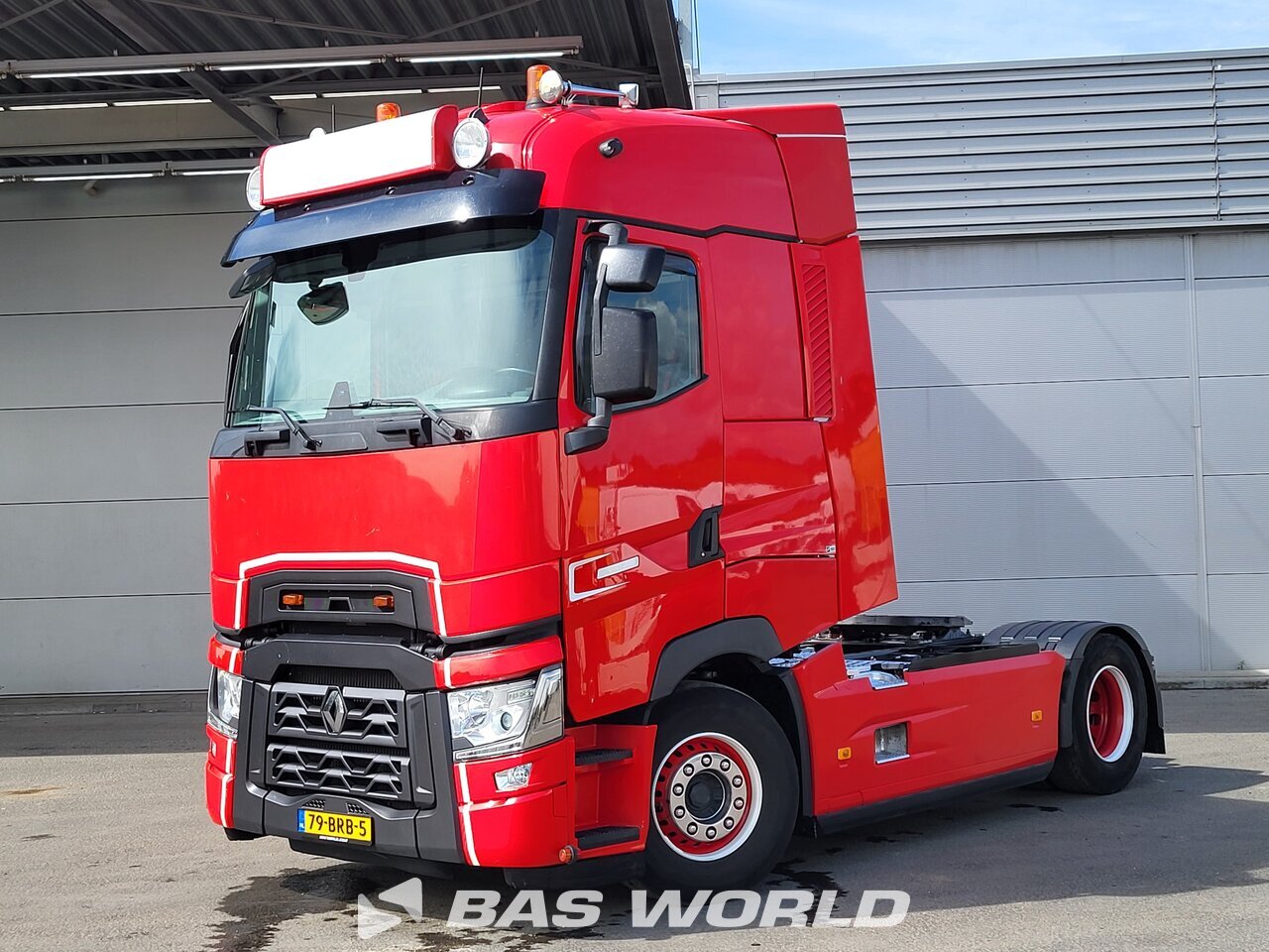 Front left : Renault T 520 4X2 Tracteur routier