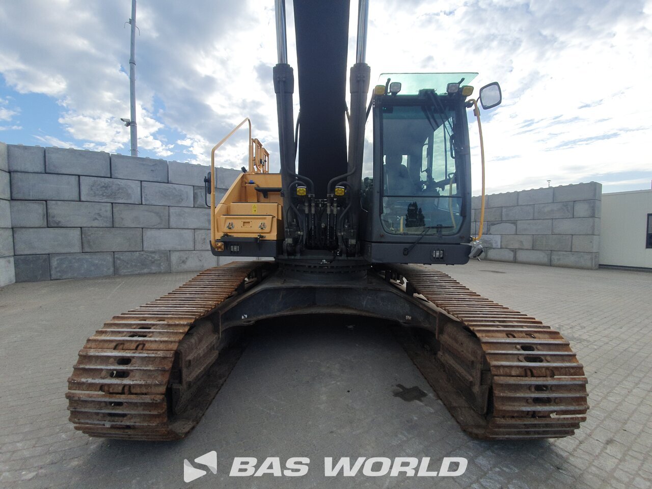 Other : Volvo EC300 E L Pelle sur chenilles