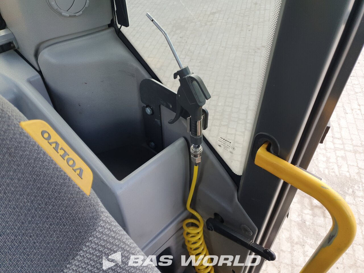 Other : Volvo EC300 E L Pelle sur chenilles