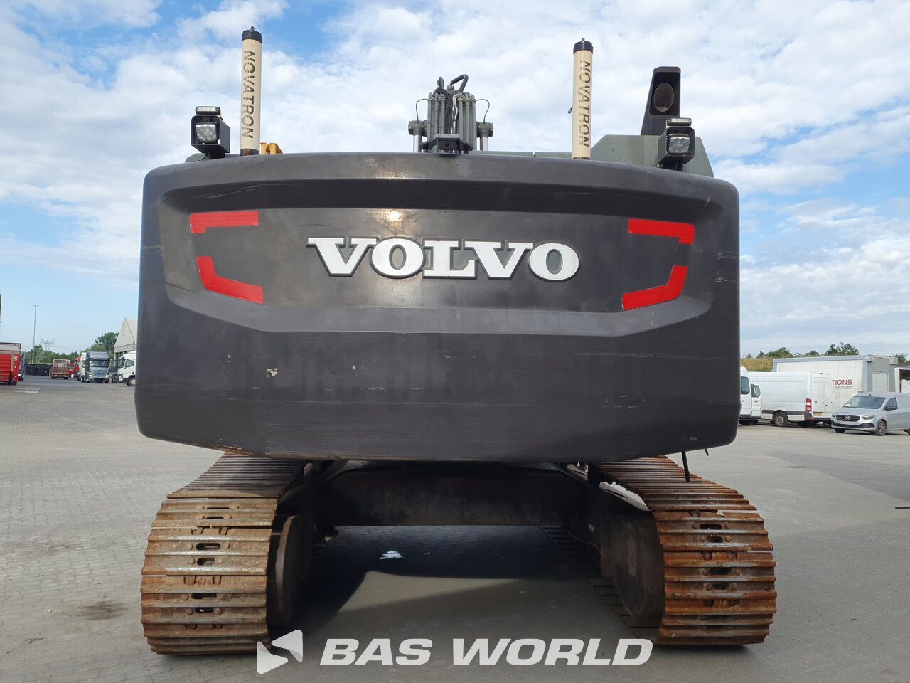 Other : Volvo EC300 E L Pelle sur chenilles