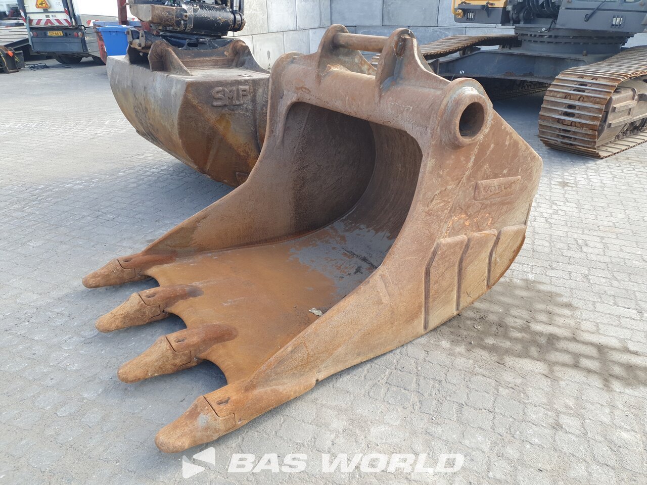 Other : Volvo EC300 E L Pelle sur chenilles