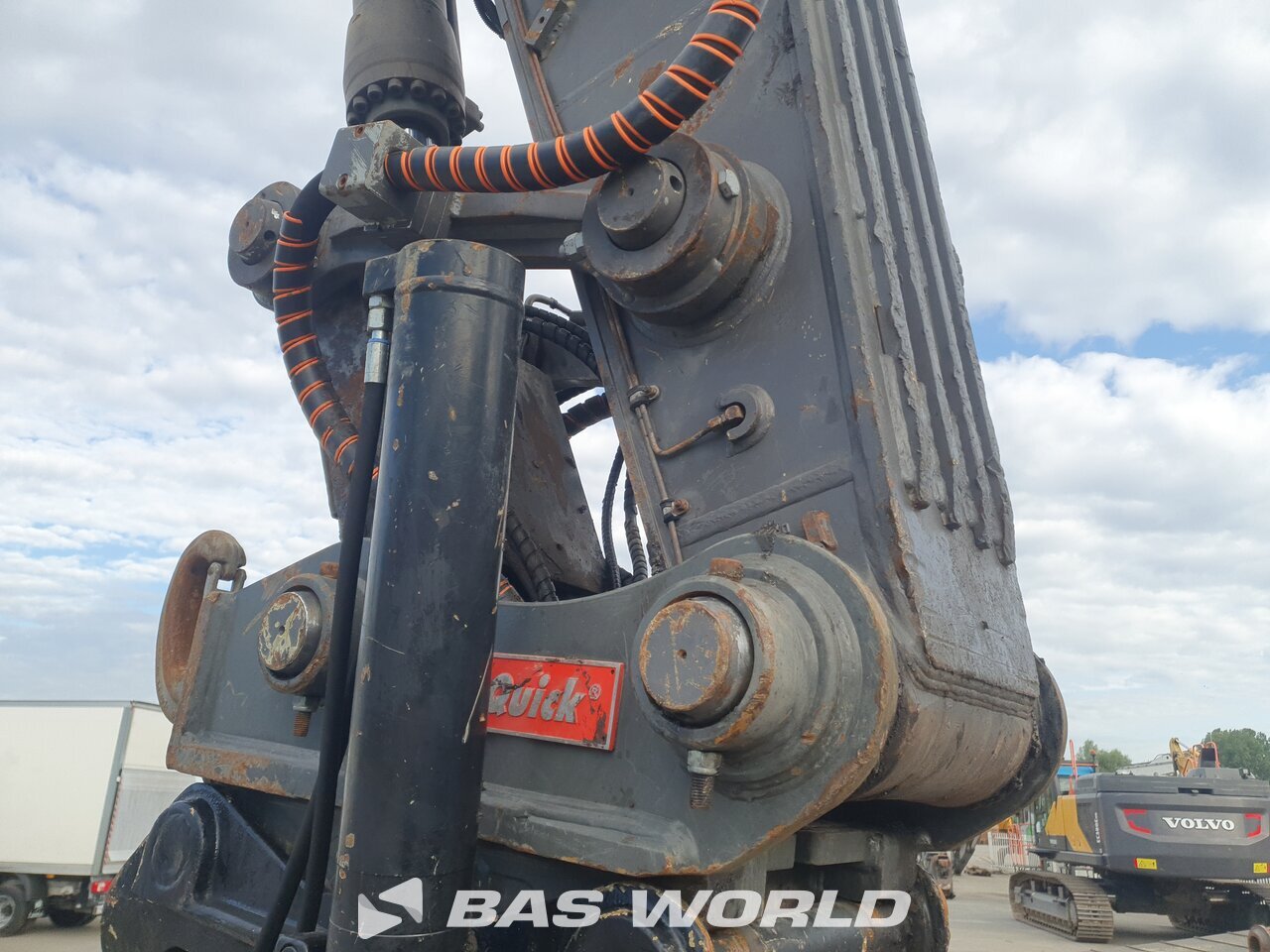 Other : Volvo EC300 E L Pelle sur chenilles