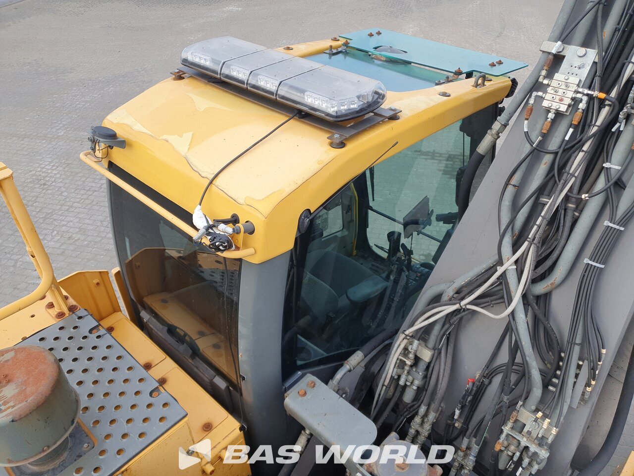 Other : Volvo EC300 E L Pelle sur chenilles