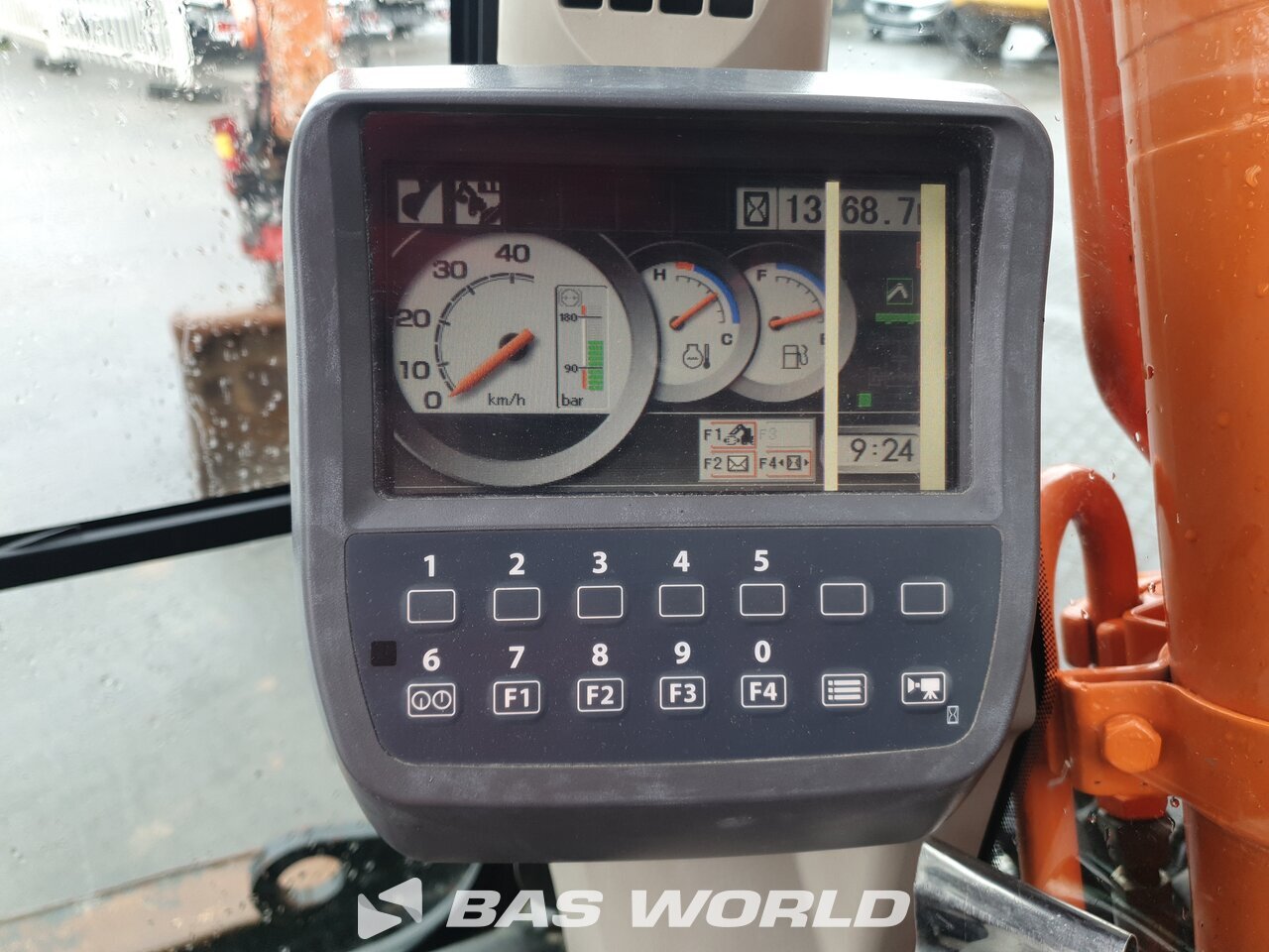 Other : Hitachi ZX140W -3 Pelle sur pneus
