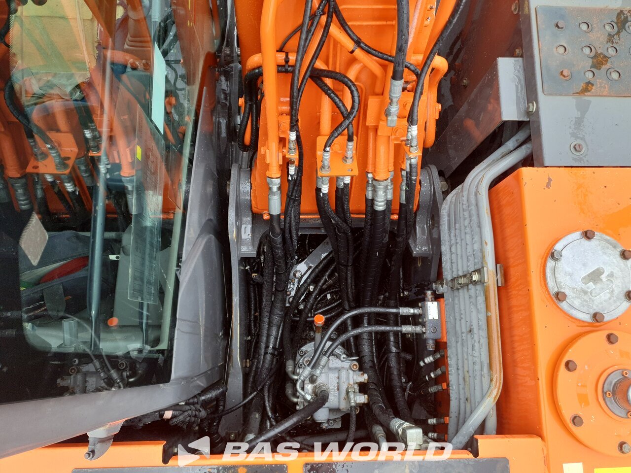 Other : Hitachi ZX140W -3 Pelle sur pneus