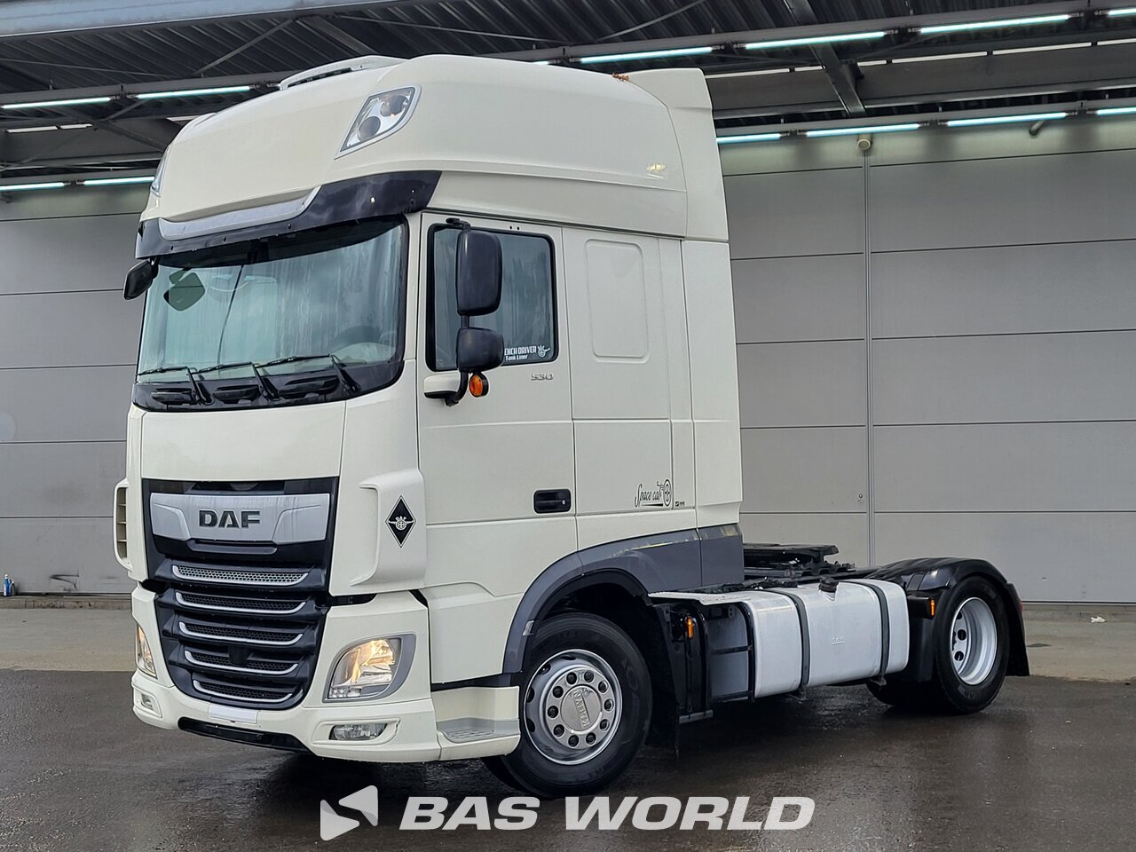 Front left : DAF XF 530 4X2 Tracteur routier