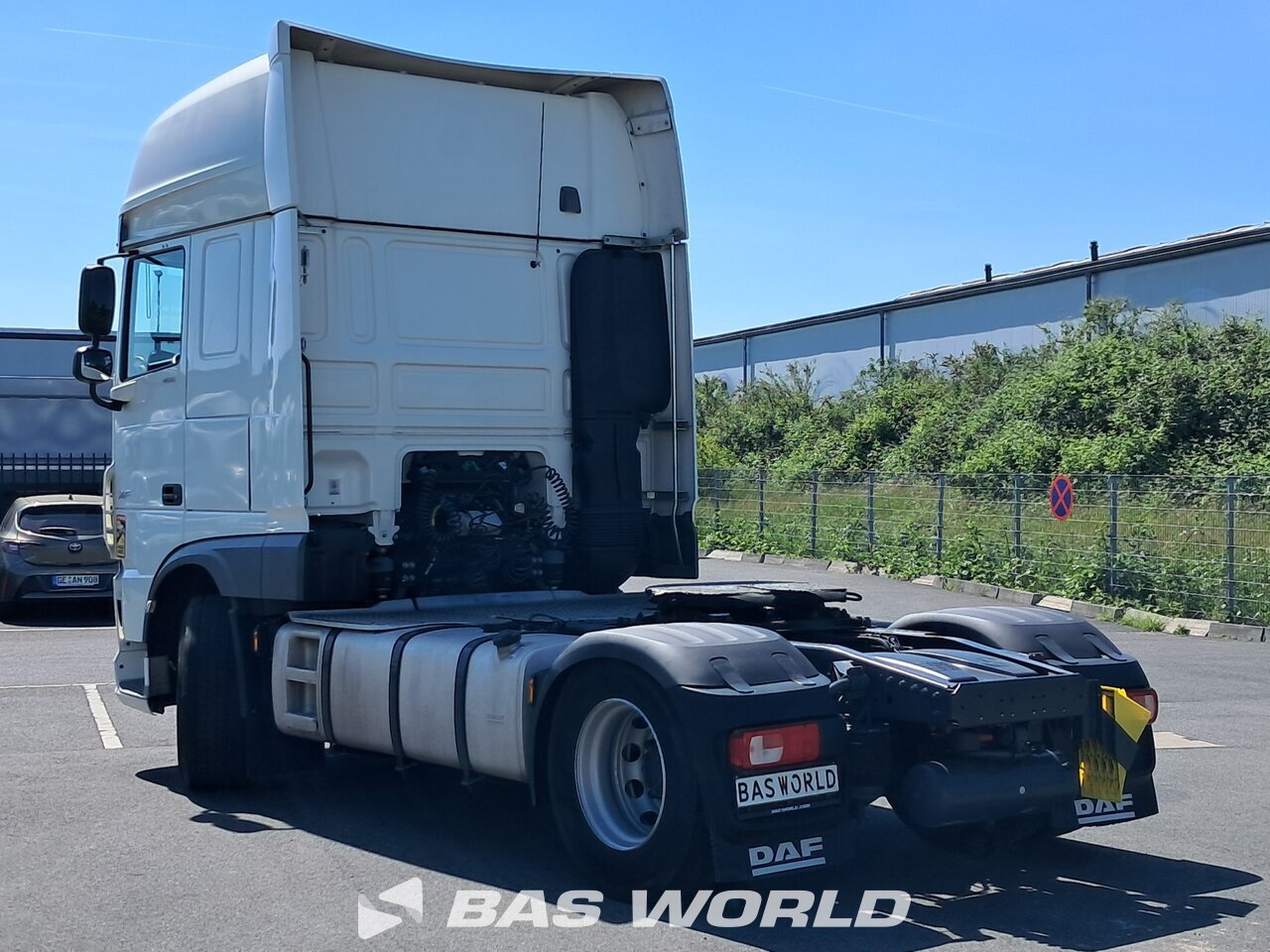 Back left : DAF XF 480 4X2 Tracteur routier