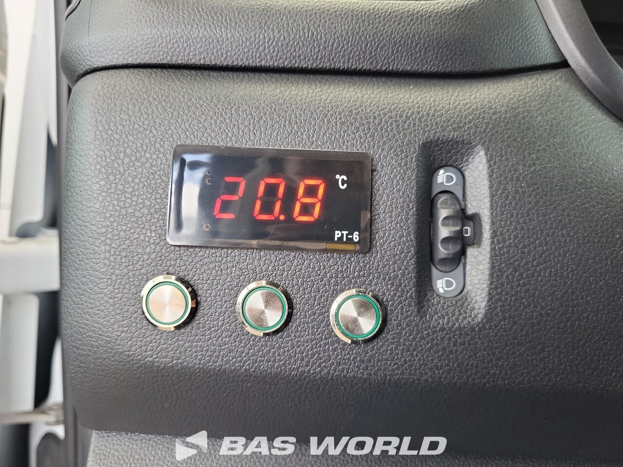 Other : Renault Master 165PK Camion chevaux