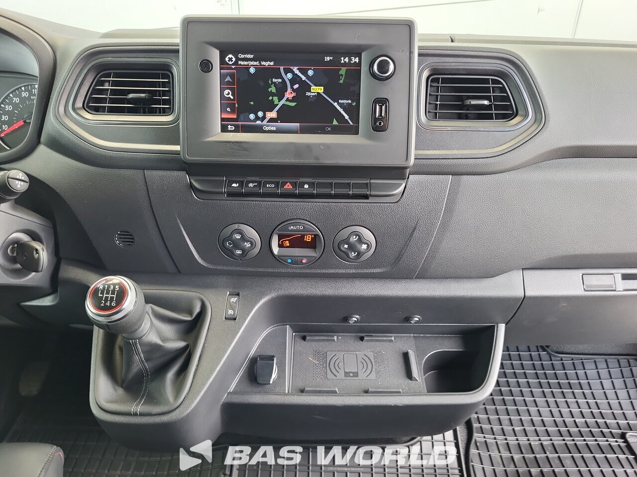 Other : Renault Master 165PK Camion chevaux