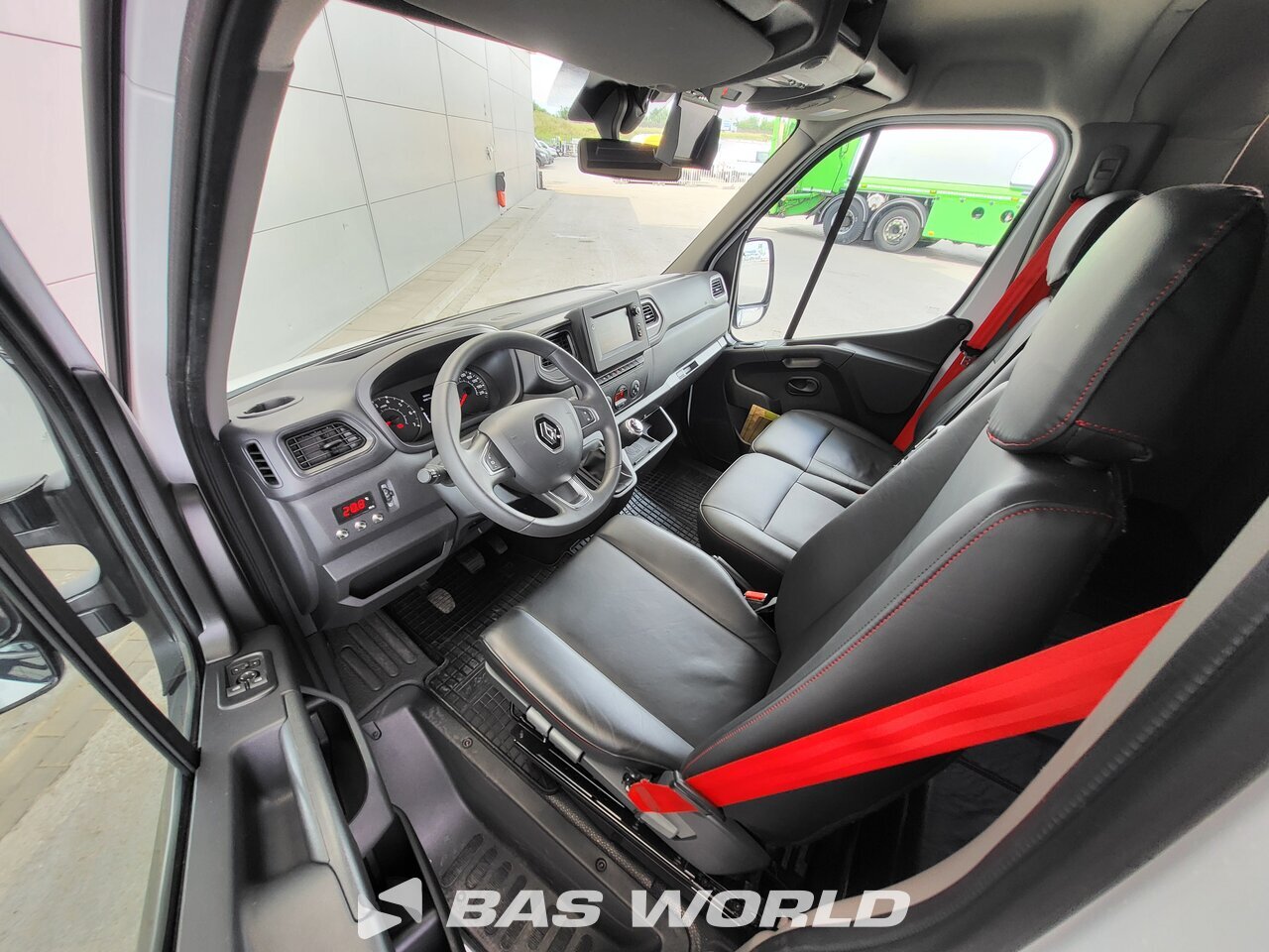 Other : Renault Master 165PK Camion chevaux