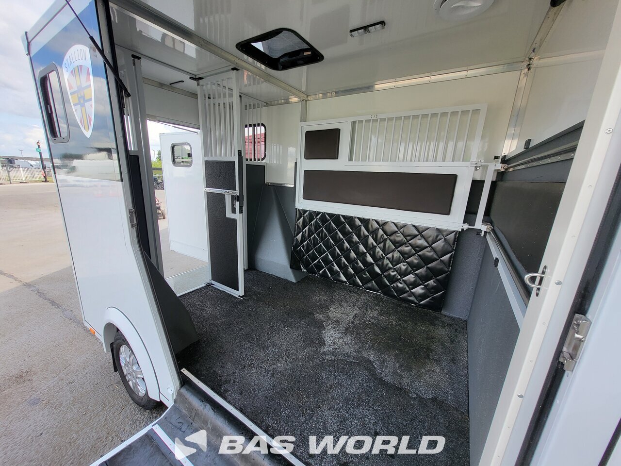 Other : Renault Master 165PK Camion chevaux