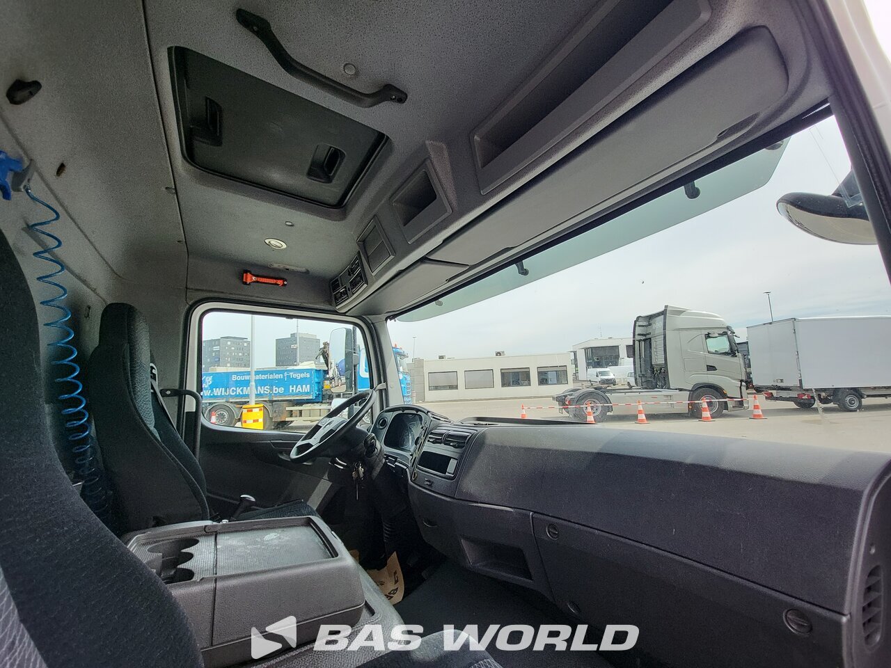 Other : Mercedes Atego 816 4X2 Karhof Carrosseries fourgons