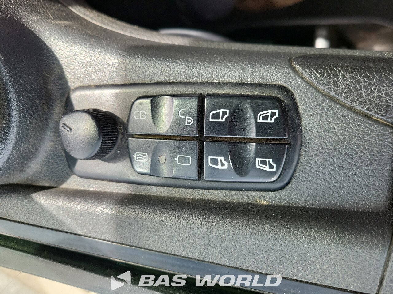 Other : Mercedes Atego 816 4X2 Karhof Carrosseries fourgons
