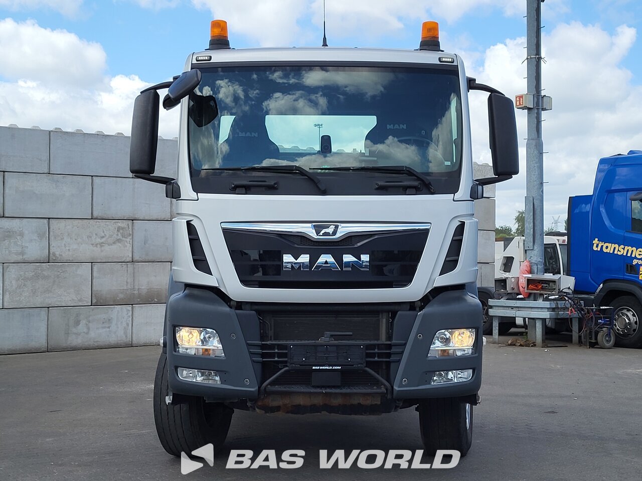 Front : MAN TGS 33.510 6X4 Tracteur routier