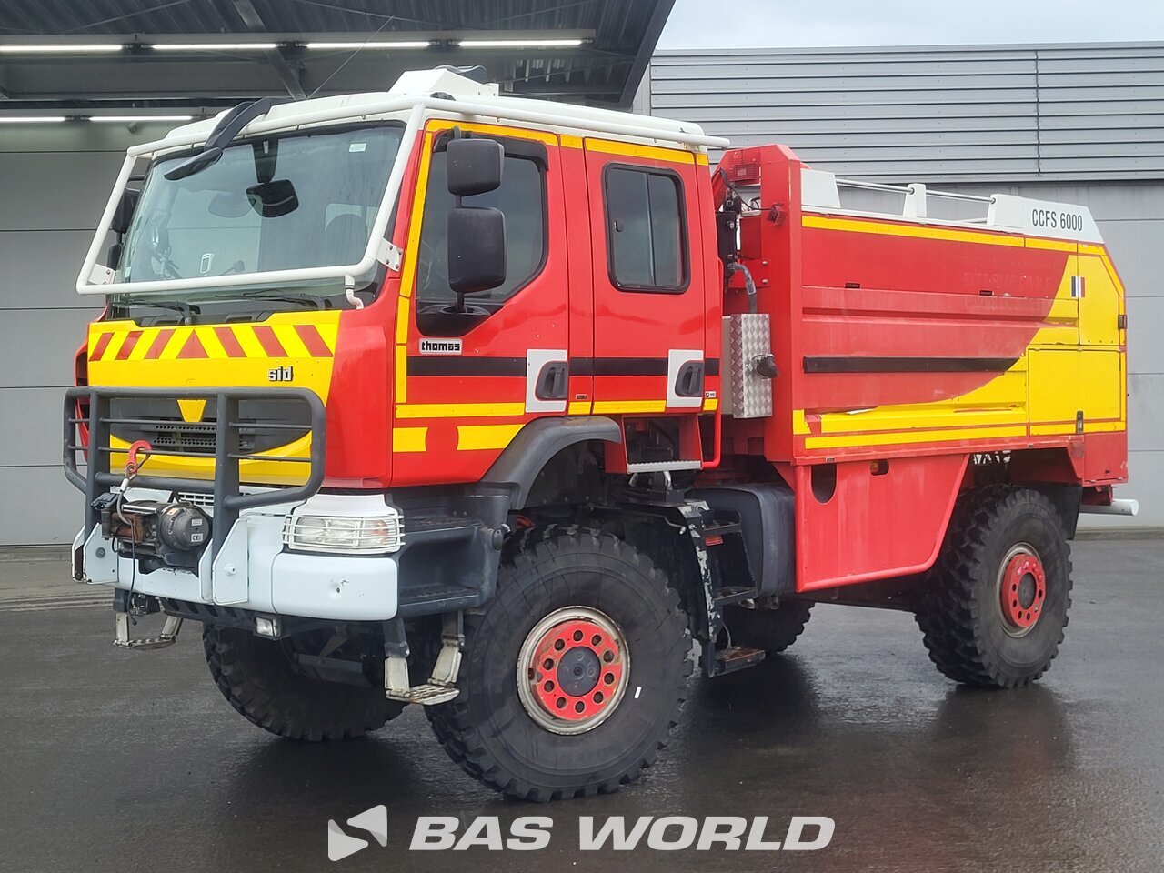 Front left : Renault 4X4 Thomas Sides   Type: CCFS 6000 Camion de pompiers