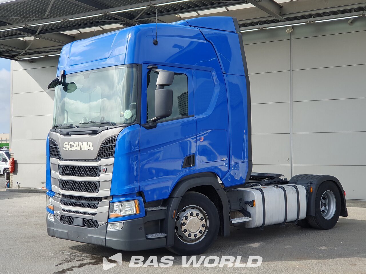 Front left : Scania R500 4X2 Tracteur routier