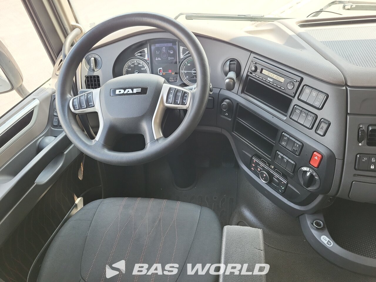 Other : DAF XF 480 6X2 GNIOTPOL Camion à Caisse Mobile