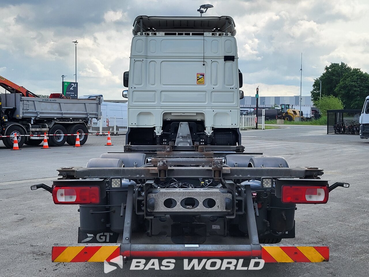 Other : DAF XF 480 6X2 GNIOTPOL Camion à Caisse Mobile