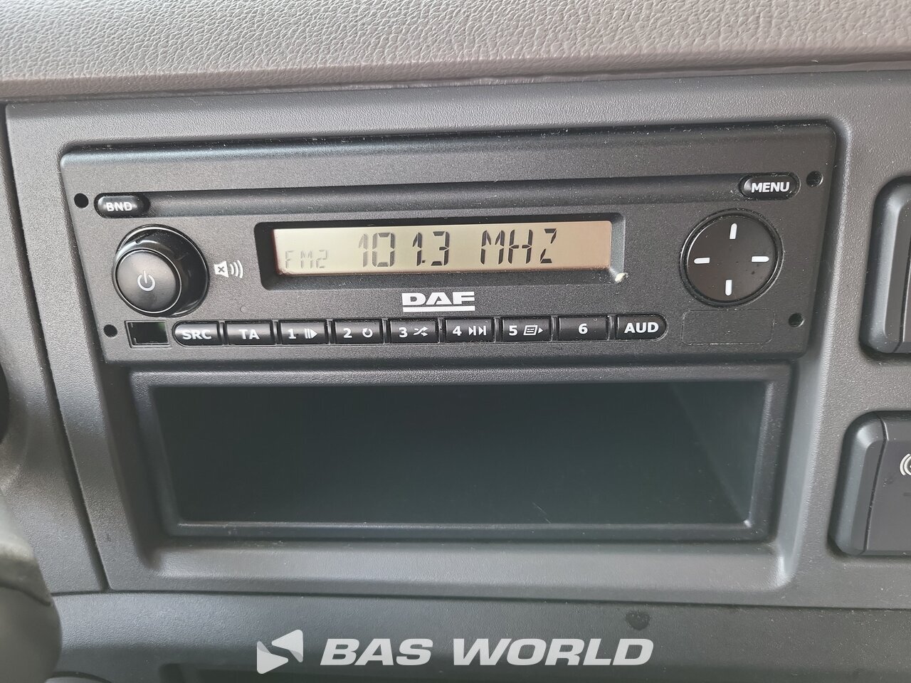Other : DAF XF 480 6X2 GNIOTPOL Camion à Caisse Mobile